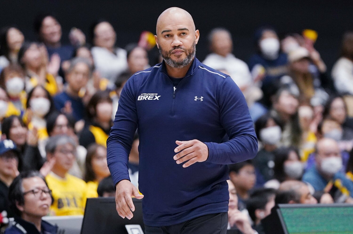 「俺たちは昨日、何をしていたんだ?」46歳でまさかの急逝…バスケBリーグ“プレーオフ決勝進出”宇都宮のヘッドコーチがチームに残したもの<Number Web> photograph by AFLO