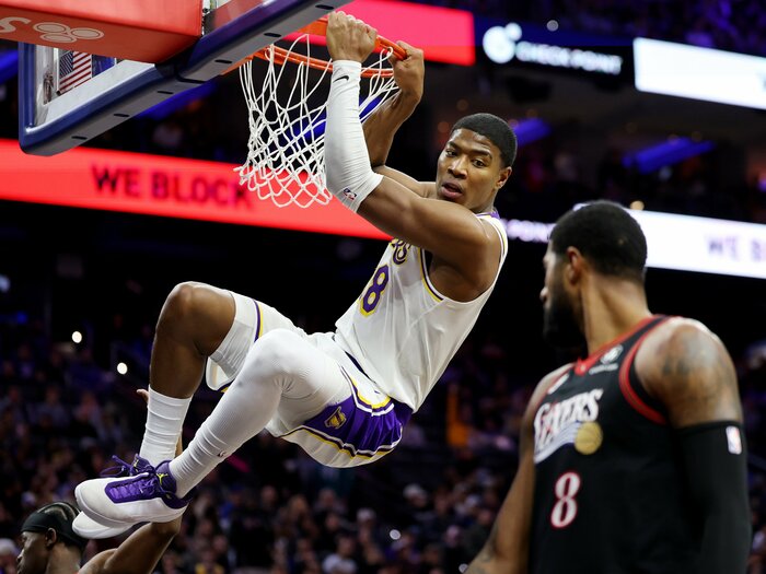 「日本人初“1億ドル”大型契約も」八村塁“電撃移籍”の可能性は？ NBA名物記者の新証言「レイカーズはトレードしたがっていない。だが…」＜Number Web＞ photograph by Emilee Chinn/Getty Images