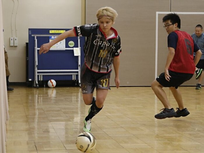 手越祐也が語るサッカーへの思い。独立後に本田圭佑と“ウェブ会議”。<Number Web> photograph by Ryuta Suzuki