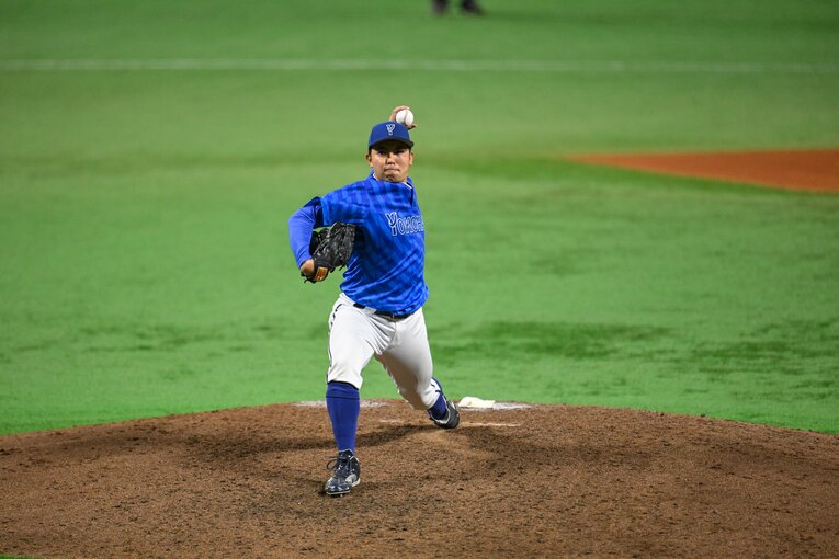 日本シリーズ第3戦、7回1失点の力投をみせたDeNA先発・東克樹　©︎Nanae Suzuki　