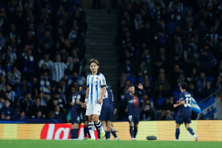 久保建英22歳が“3つ上の怪物”エムバペに屈し、親友イ・ガンインとハグ「信じてくれる限り…」初CL終幕も、撮影カメラマンは希望を見た(9)