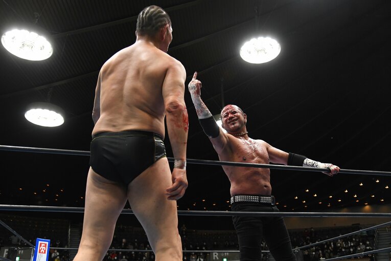 鈴木みのるに中指を立てる葛西純