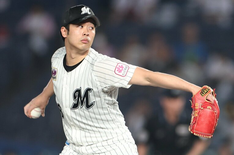 WBC日本代表に初選出されたロッテの種市篤暉。高校時代は無名だった27歳は、いかにして覚醒したのだろうか　©JIJI PRESS