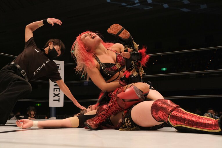 「ジュリアvs鈴季すず」はなぜ“最高に映える”タイトルマッチだったのか？ 試合直後の“姉妹”が明かしたそれぞれの「25分4秒」(88)