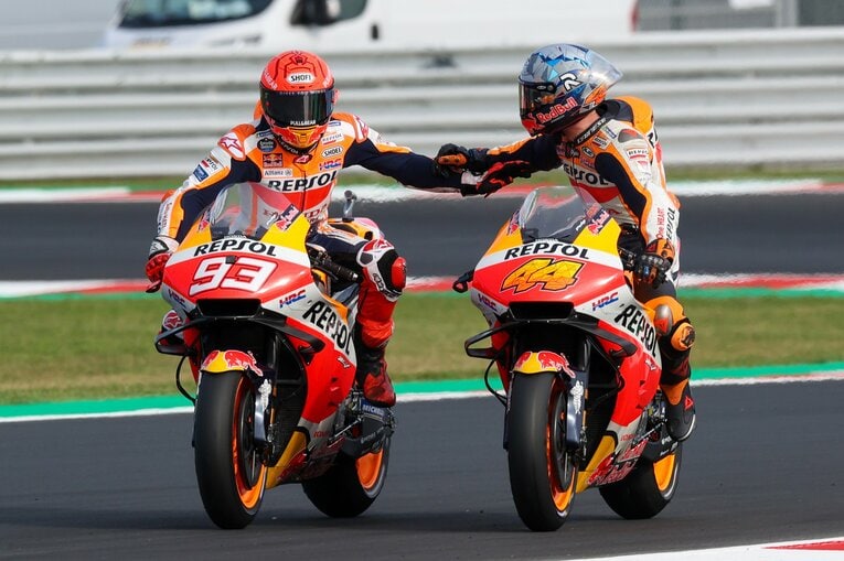 エミリア＝ロマーニャGPの結果は、レプソルホンダのマルケスが1位、ポル・エスパルガロが2位で、久々のワンツーフィニッシュとなった