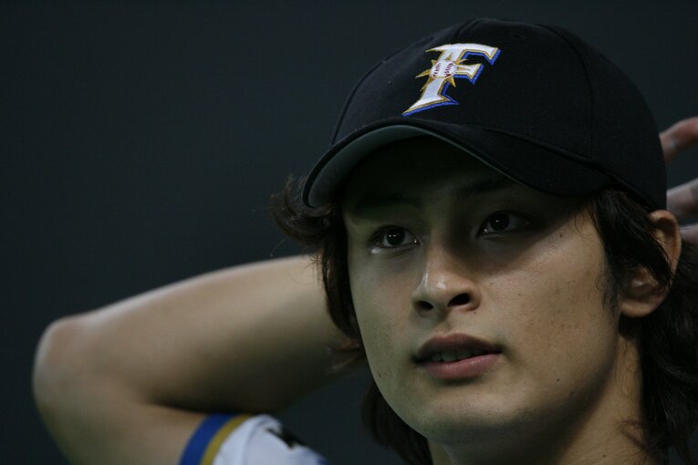 日本ハム時代のダルビッシュ　©BUNGEISHUNJU