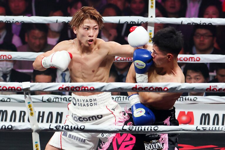 攻勢を強める井上。2ラウンド終了後、キムの左目は腫れていた　©︎Naoki Kitagawa