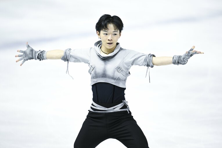 東京選手権大会ショートで首位に立った鍵山　©︎Asami Enomoto