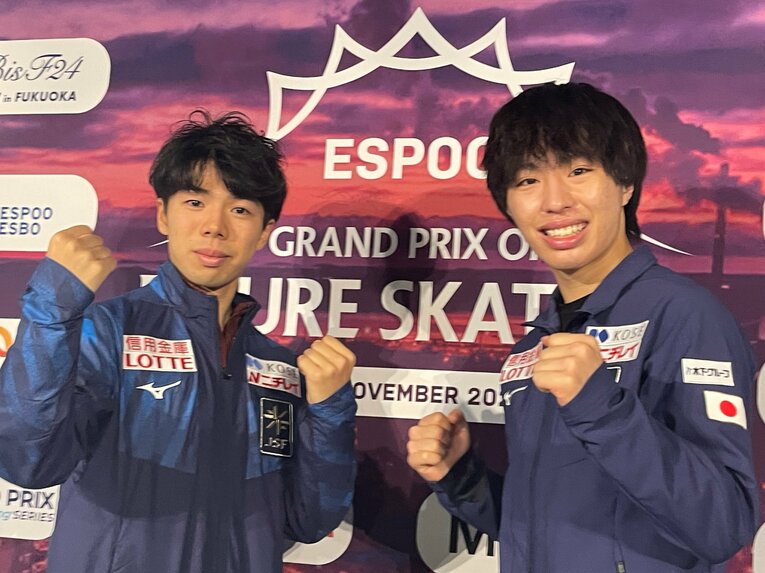 三浦佳生（右）と2位となった佐藤駿　©Akiko Tamura