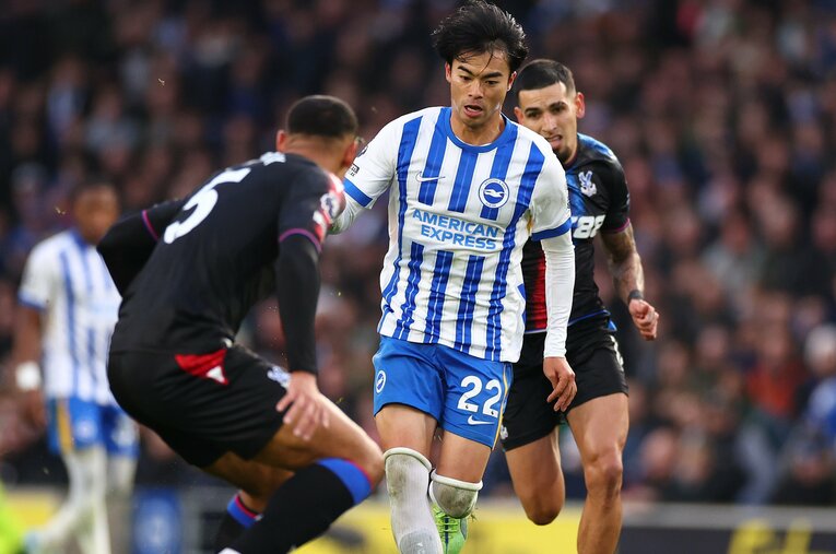 「僕自身も責任があります」三笘薫vs鎌田大地、日本人対決はクリスタルパレスが3-1で制す【プレミアリーグ】(1) ／ photograph by Getty Images