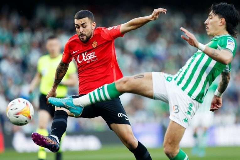 森保監督が久保建英をスペインまで見に来たのに…45分で交代　カメラマンが「終盤までいれば」と心残りを感じた理由(9)