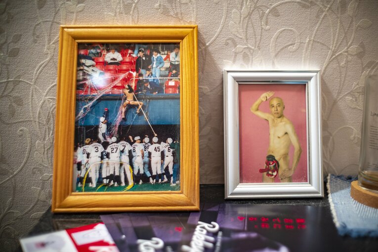 店内にはらっきょさん思い出の写真も飾られている　©Takuya Sugiyama