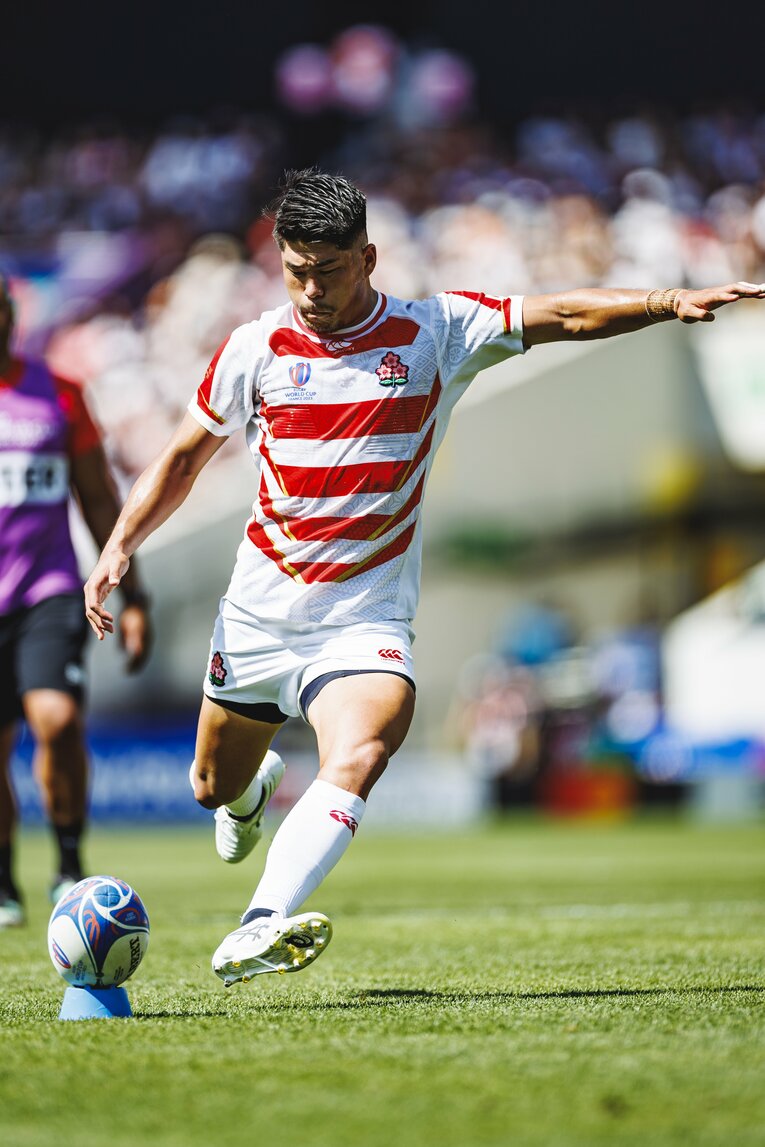 「しっかり振り切っていた」と大西氏が評価したSO松田力也のキック　©︎Kiichi Matsumoto