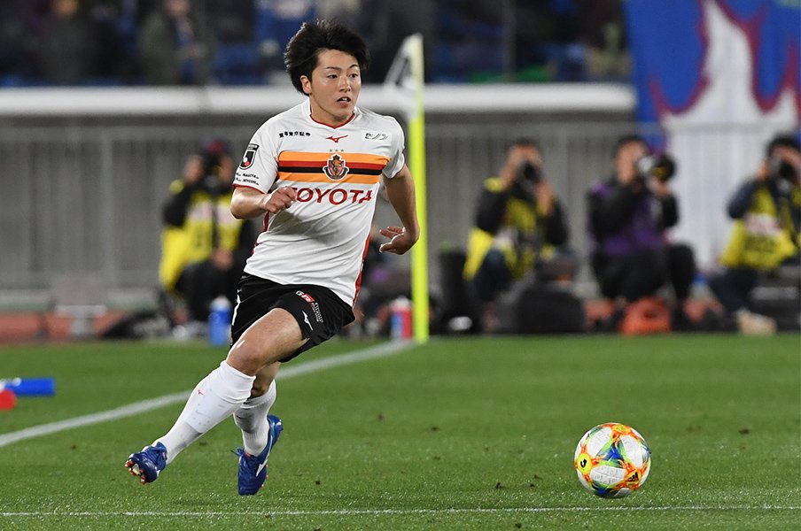 “とにかく仕掛ける”相馬勇紀。凸凹2トップは名古屋の武器になる?<Number Web> photograph by Getty Images