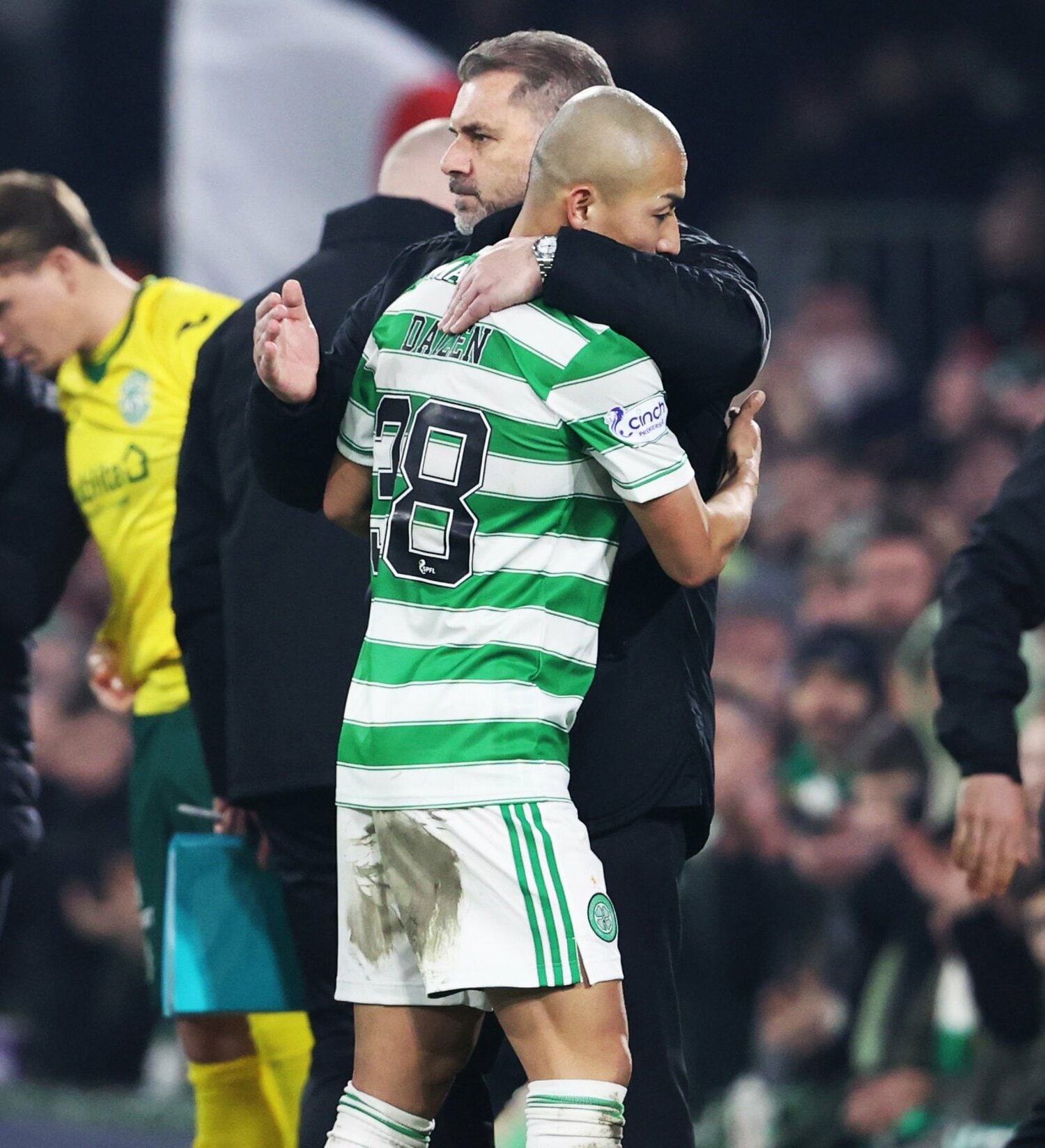 途中加入ながら16試合で6ゴール、完全移籍を勝ち取った前田。その加入はポステコグルー監督が熱望したものだった　©Getty Images