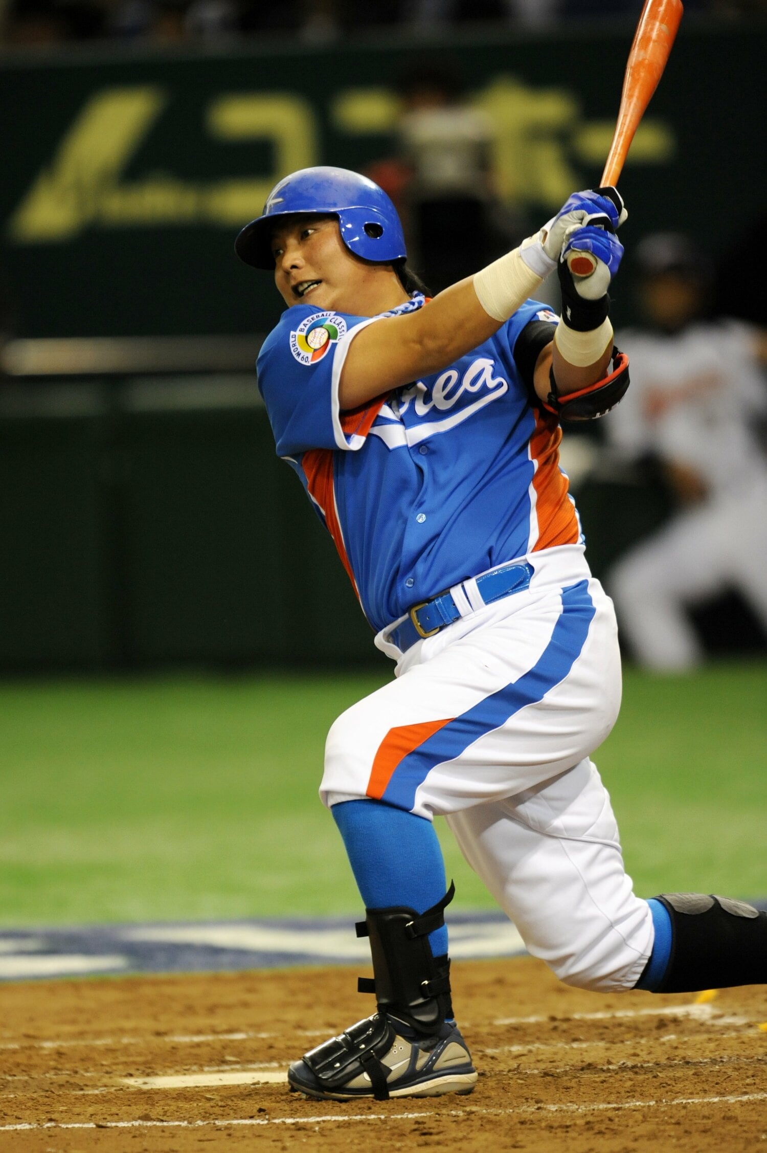 第2回大会では全試合で4番を務めるなど、WBCで日本代表に立ちはだかったキム・テギュン。2010〜11年は千葉ロッテでプレーした　©Naoya Sanuki