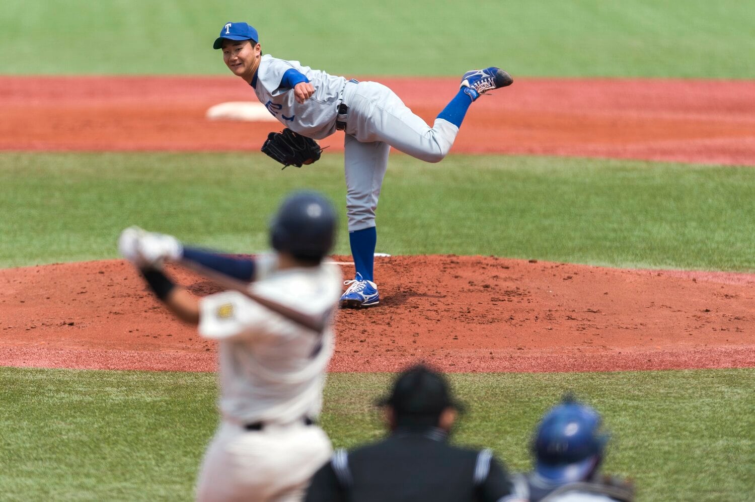 2016年春の東大－明大戦。投手は宮台、捕手は喜入　©Takuya Sugiyama