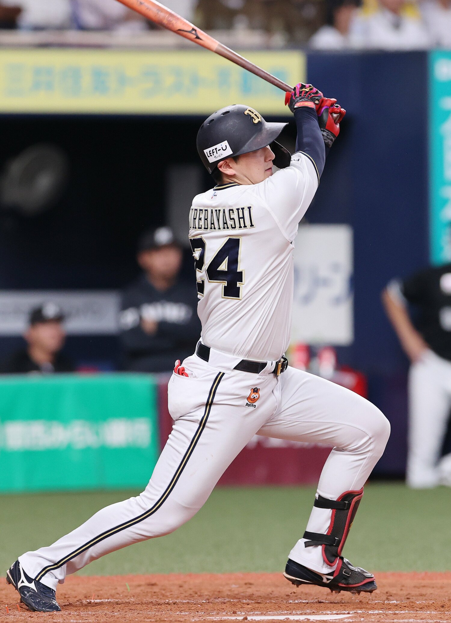 ２点タイムリーを放ちエースを救った紅林　©︎JIJI PRESS