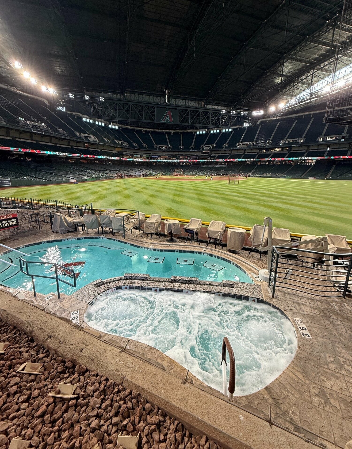 球場内にある「プールスイート」　©Naoyuki Yanagihara