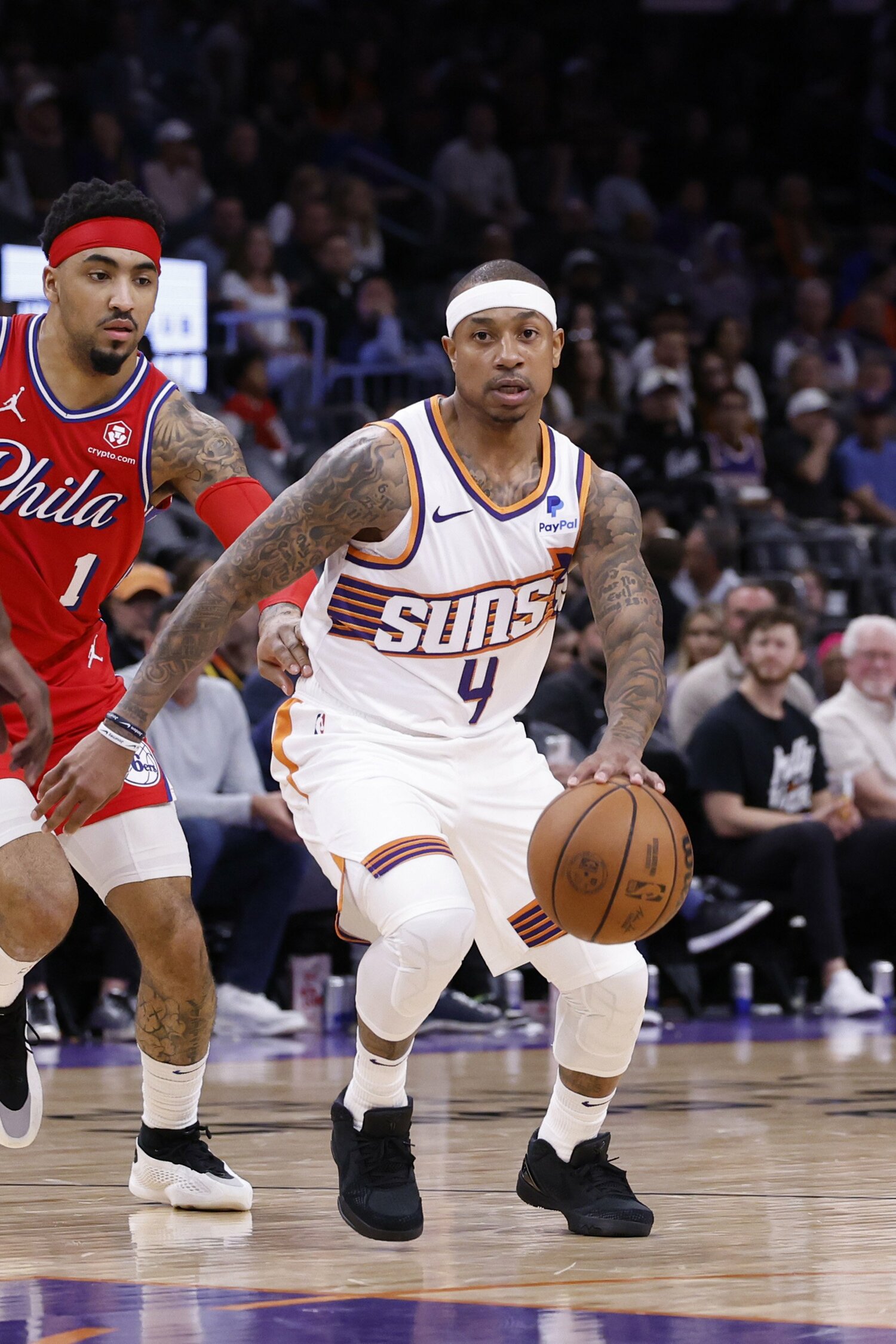 河村勇輝にエールを送ったアイザイア・トーマス（2024年3月）©︎Chris Coduto/Getty Images