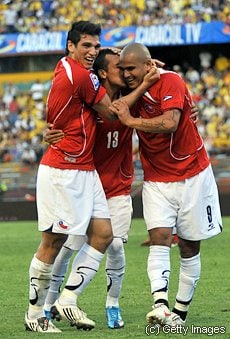 スアソ(右)を軸とする攻撃陣は、ブラジルに次ぐ32得点を南米予選で叩き出した