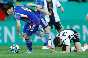 ドイツ相手に「バチバチやろうぜ」、試合後は川島永嗣と長谷部誠が…「どアウェイ」でパリ世代が得た経験は“2－2以上”にデカい