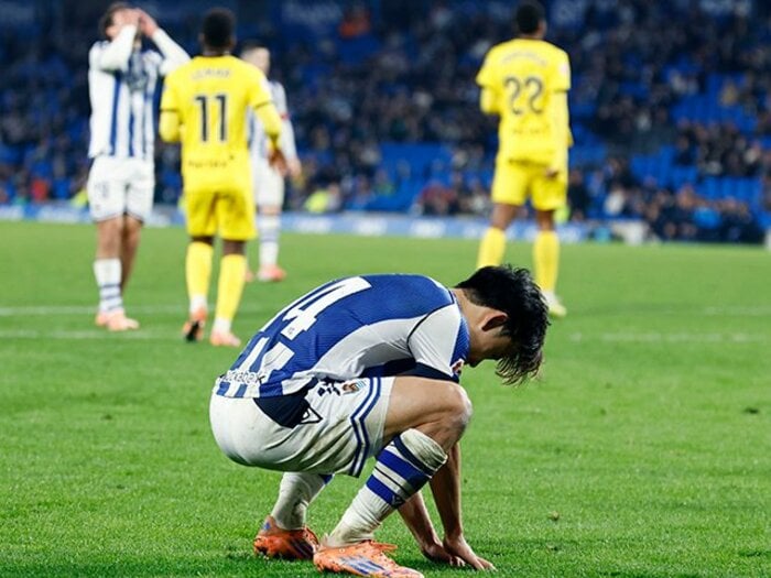 “監督解任”3連敗に傷心の久保建英「冬の移籍、さすがにない」と日本代表戦後に語ったが…「大ブーイングのサポーターに感謝」ソシエダ危機のリアル＜Number Web＞ photograph by Daisuke Nakashima