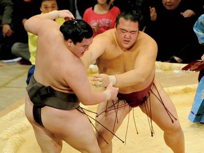 「まわしを取るな」元横綱・稀勢の里が明かす”はず押し”の意外な真実とは？「腕に力を入れなくても、相手が吹っ飛ぶ」＜Number Web＞ photograph by KYODO