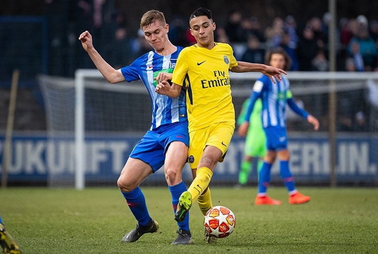 欧州の辺境クラブ は まず 名前が読めない 編集泣かせもclで意外に輝くドラマ性 2 4 海外サッカー Number Web ナンバー