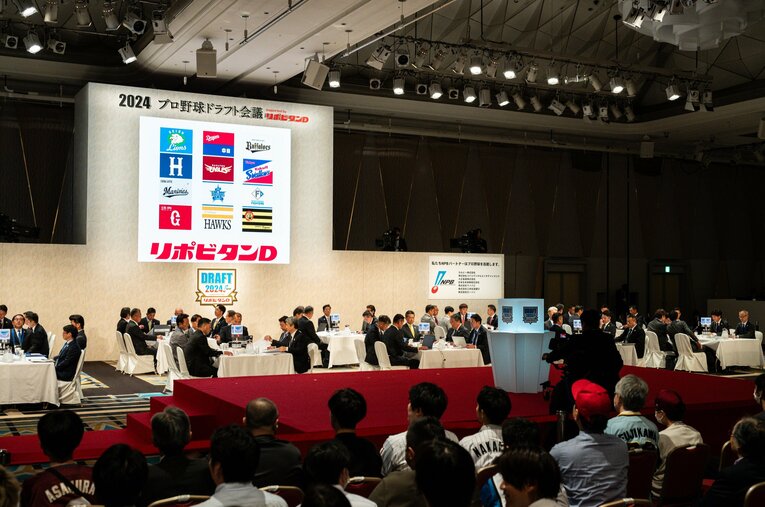 今年も様々なドラマを生んだプロ野球のドラフト会議。「運命の一日」を終えた後の関係者たちのその後は…？ ／ photograph by Nanae Suzuki