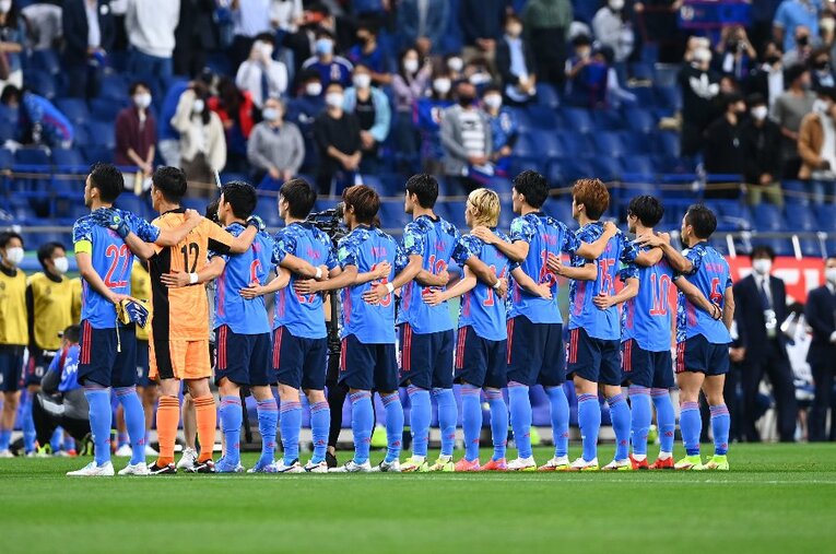 ぶっつけ本番の「4-3-3」で勝利を手繰り寄せたオーストラリア戦。システムの選択肢が広がり、さらに新戦力を加えたことで、ベトナムやオマーンにとっては“日本対策”が難しくなった ／ photograph by JMPA