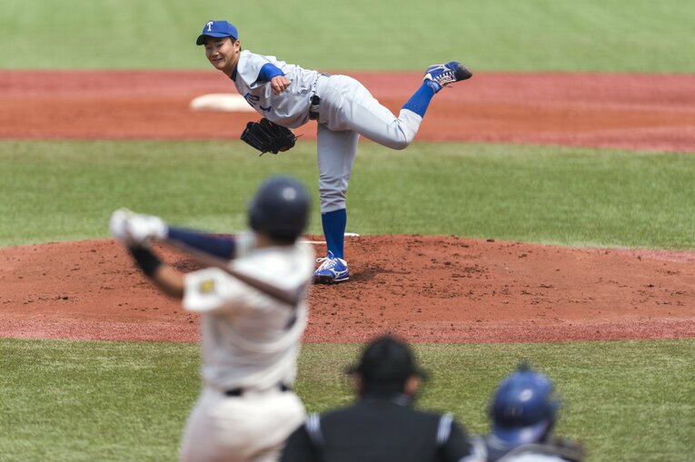 2016年春の東大－明大戦。投手は宮台、捕手は喜入　©Takuya Sugiyama