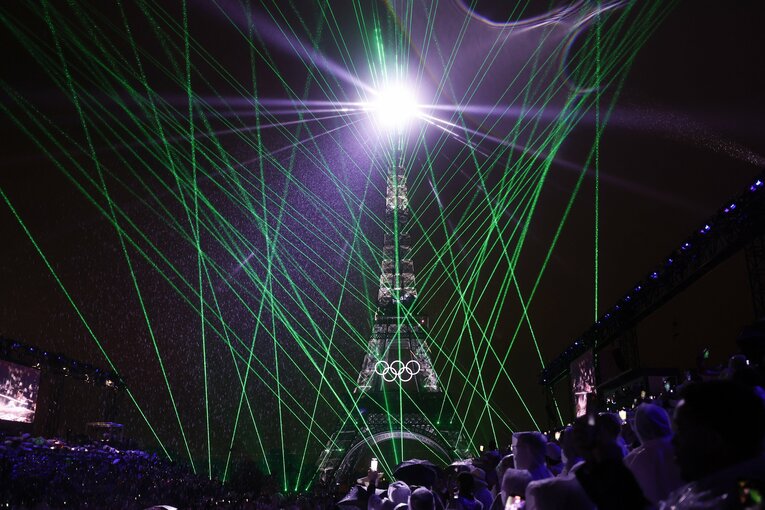 パリ五輪開会式。トロカデロ広場からエッフェル塔を望む　©JMPA PK AFLO