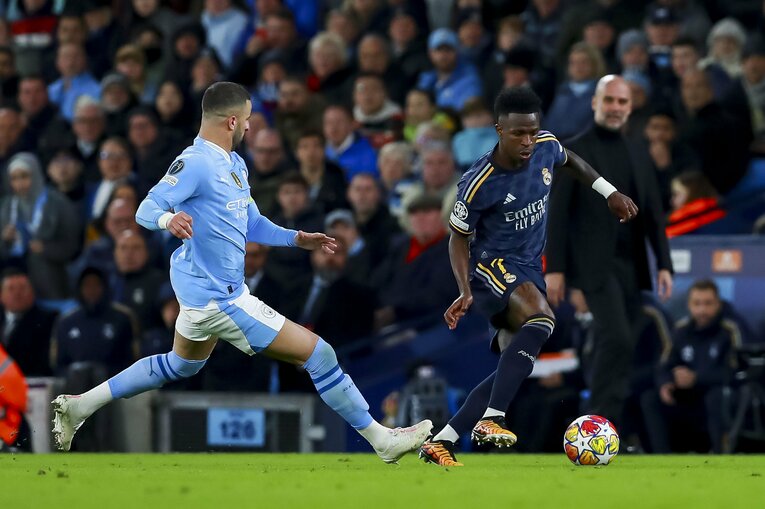 CLでのロドリとビニシウスのマッチアップ　©Getty Images