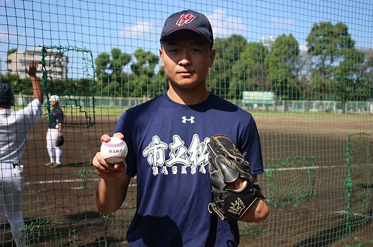 ソフトバンクに育成ドラフト11位で指名された市立松戸高校・瀧本将生。身長181センチ、体重78キロ ／ photograph by Yu Takagi