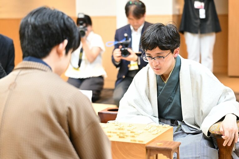 叡王戦第4局での伊藤七段　©Keiji Ishikawa