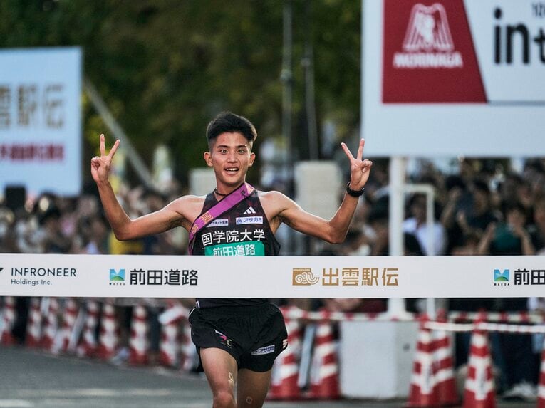 主将としてチームを引っ張った上原。今季の出雲駅伝では優勝のゴールテープも切った　©Yuki Suenaga