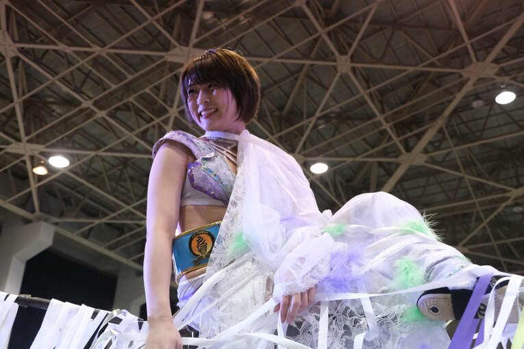 「可憐ですねぇ」人気女子レスラー・安納サオリに観客もウットリ…初の凱旋大会に滋賀が沸いた日「“絶対不屈彼女”は泣かないんです」(79)