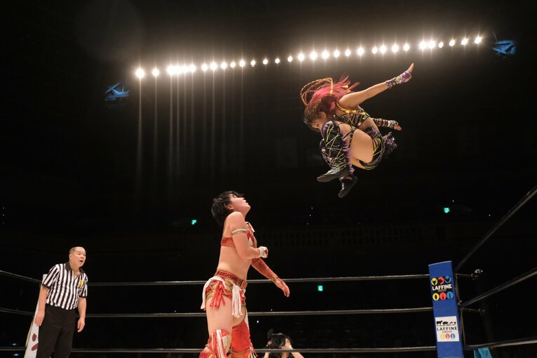 「日本スタイルも出し切った」イヨ・スカイが“WWEでは使えない大技”を…林下詩美が女子プロレス新団体で叶えた夢「今日は紫雷イオが見れた」(38)