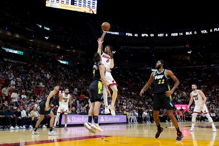 シュートを放つリチャードソン　©Getty Images