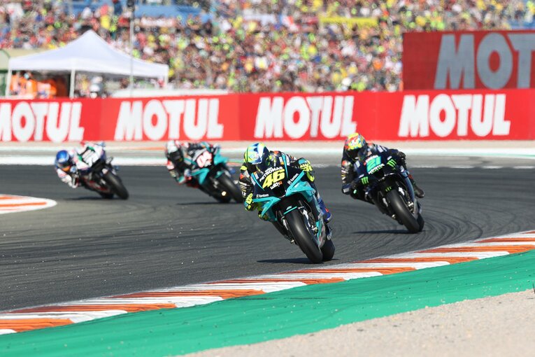 photograph by Satoshi Endo