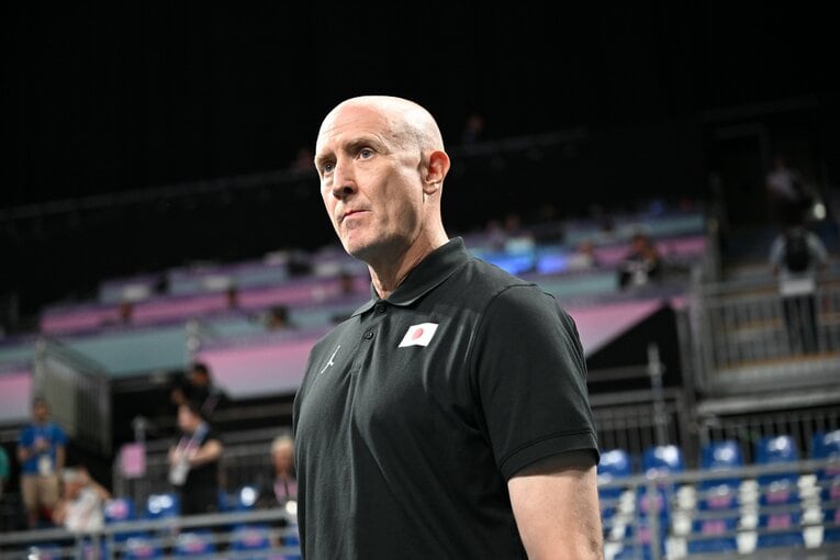 代表チームを率いるホーバスHC　©︎Kaoru Watanabe/JMPA