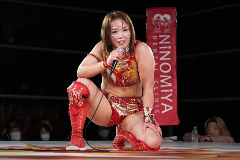 「情けない姿を……」と語るSareee　©Essei Hara