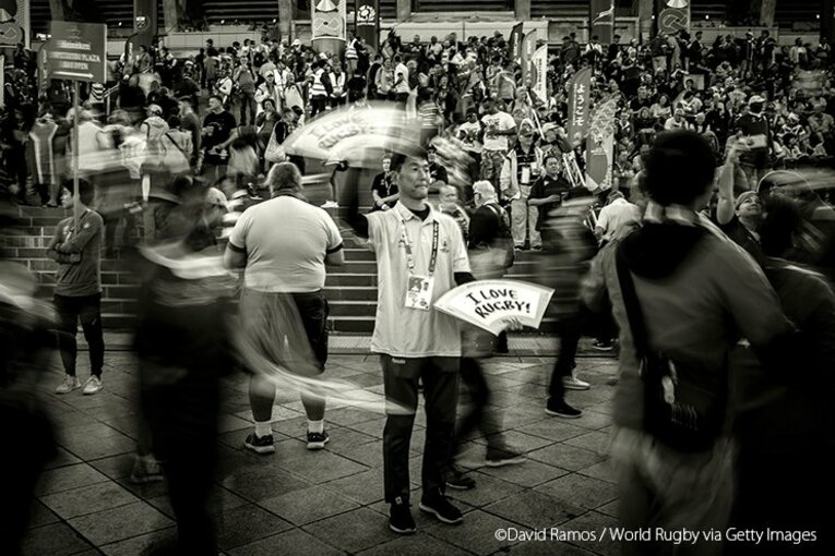 跳躍マピンピ、ハカを見るファレル。モノクロームで味わう楕円球の世界。(8)