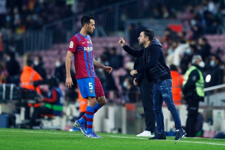 久保建英vsバルサがW杯イヤーのリーガ初戦… 年末の試合で見た「タケの身体の進化」と新星たちの奮起〈撮影者の視点〉(9)
