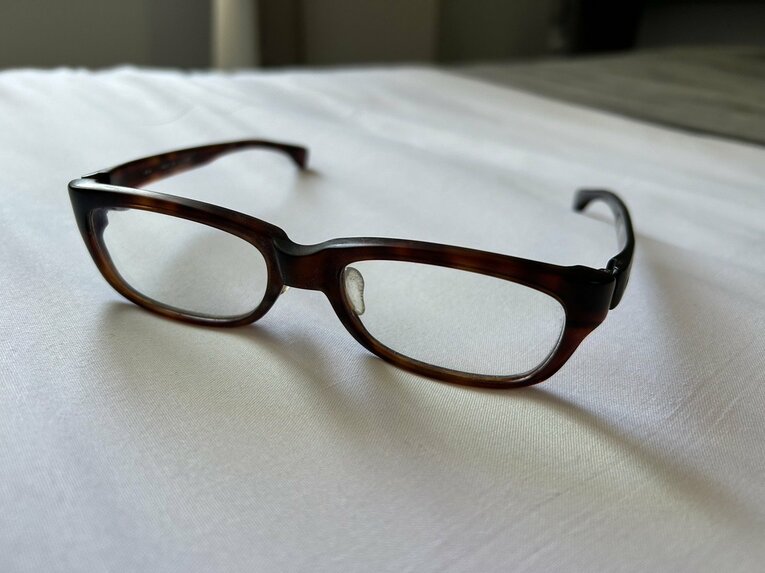 イケメン職人がキレイに修理してくれたメガネ