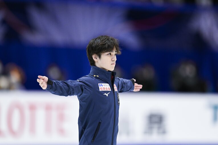 NHK杯、ショートプログラム演技前の練習　©Asami Enomoto