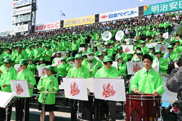 【現地カット多数】センバツ初戦当日アルプス「農で学ぶ」  ©Kota INoue