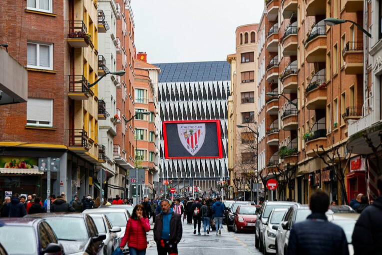 「クボには開幕前から…今はそれ以上の期待だ」MVP→徹底マークで不発も久保建英21歳“バスクダービー両軍サポの熱視線”をカメラマンは見た(6)