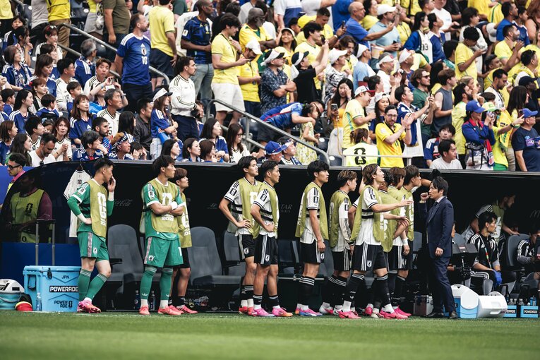 テレビに映らなかったブラジル戦真相…写真は右に続きます　©Kiichi Matsumoto/JMPA